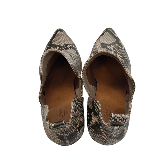 Universal Thread | Cream Gray Snake Vegan Pointed Toe Ankle Booties Women's 7.5 - Picture 8 of 13